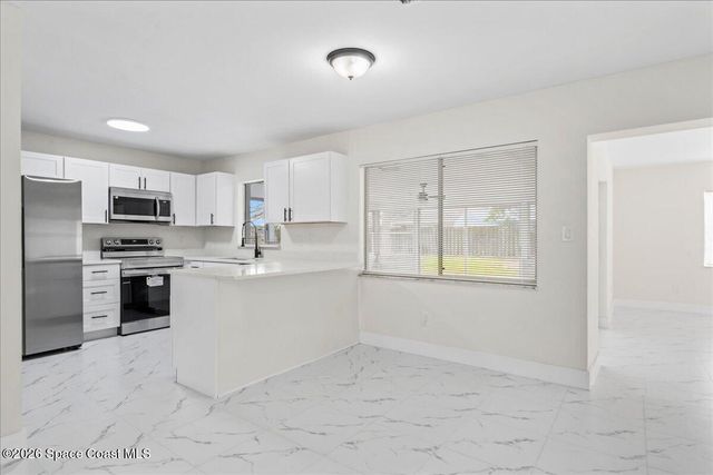 866 Vance Circle NE, Palm Bay, FL 32905