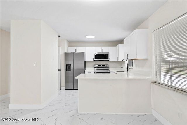 866 Vance Circle NE, Palm Bay, FL 32905