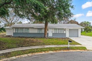 866 Vance Circle NE, Palm Bay, FL 32905