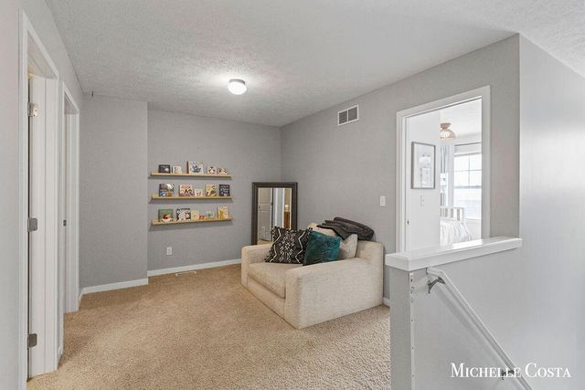 6498 Bradenwood Drive, Hudsonville, MI 49426