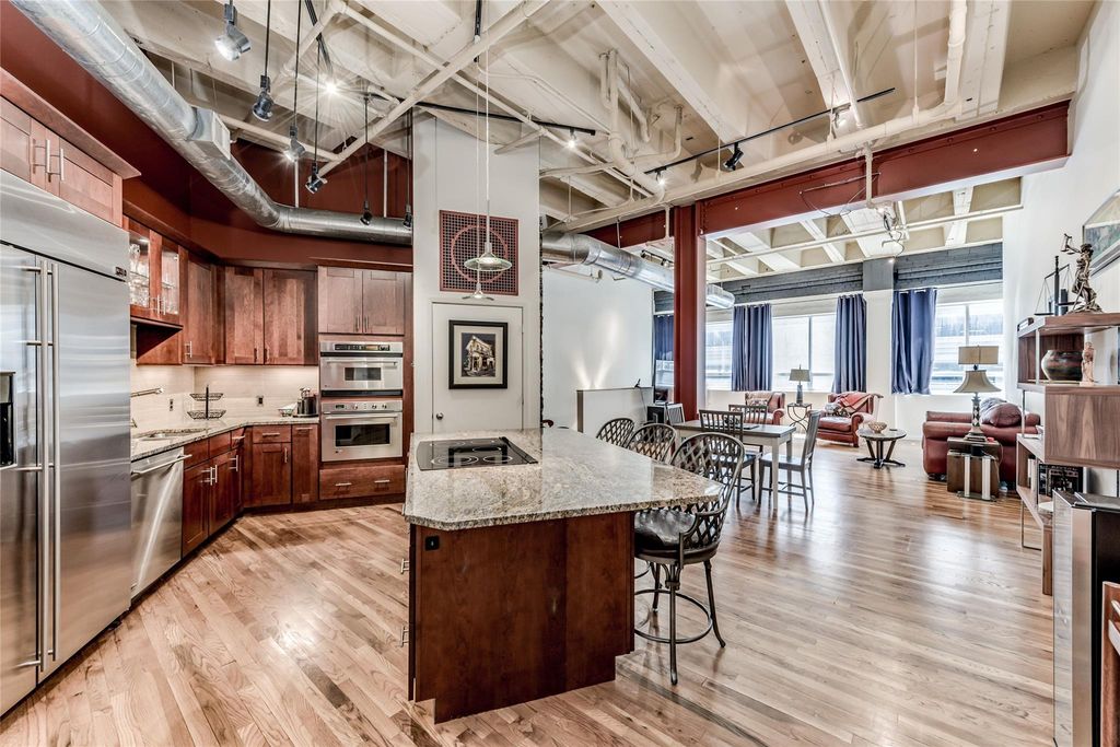 705 Main Street 215, Houston, TX 77002