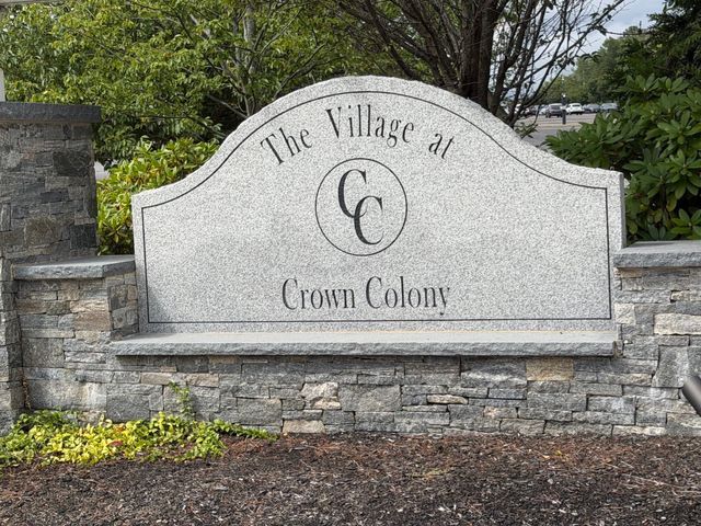 4 Village Dr 4, Quincy, MA 02169