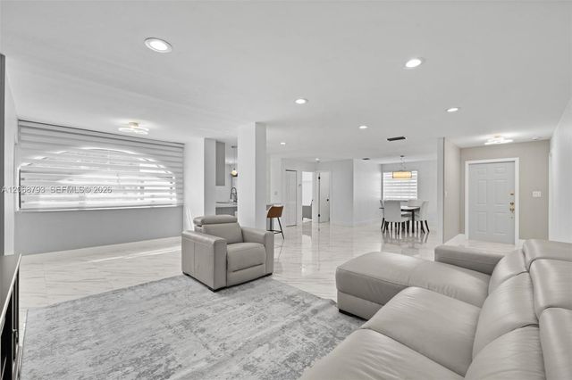 3549 Magellan Circle 418, Aventura, FL 33180