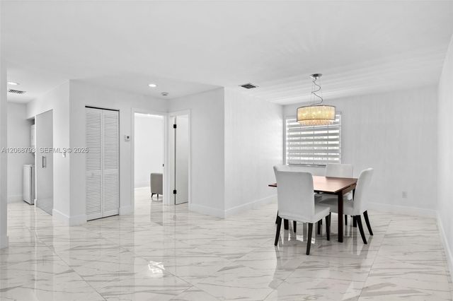 3549 Magellan Circle 418, Aventura, FL 33180