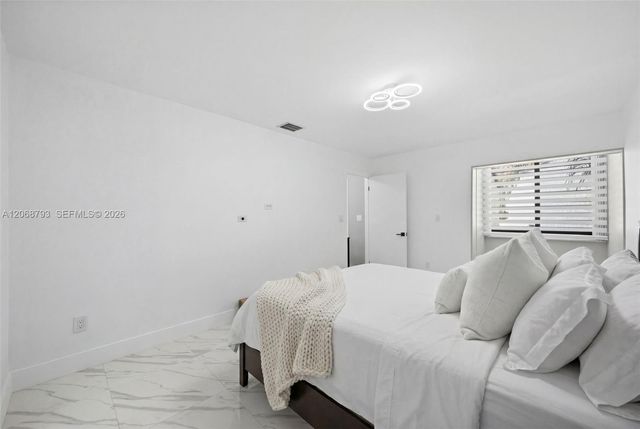 3549 Magellan Circle 418, Aventura, FL 33180