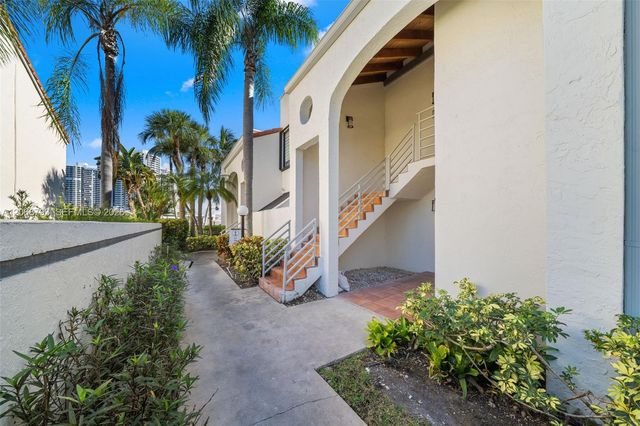 3549 Magellan Circle 418, Aventura, FL 33180
