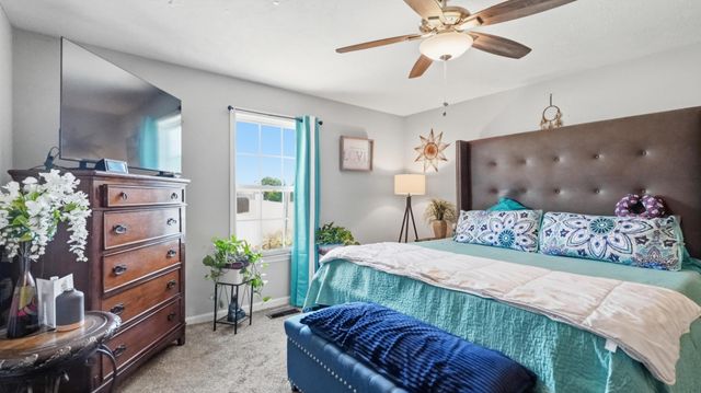 609 Stone Meadow Ct, La Vergne, TN 37086