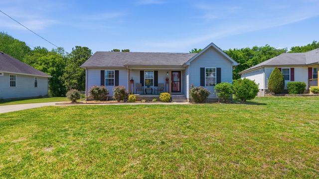 609 Stone Meadow Ct, La Vergne, TN 37086
