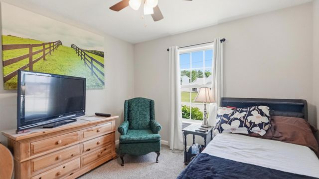 609 Stone Meadow Ct, La Vergne, TN 37086