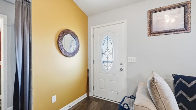 609 Stone Meadow Ct, La Vergne, TN 37086