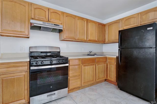 964 Hemlock Street, Brooklyn, NY 11208