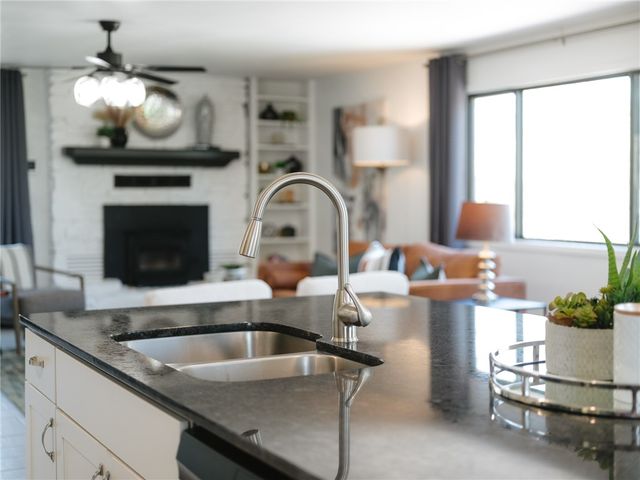 2 Southport Lane, Bella Vista, AR 72715