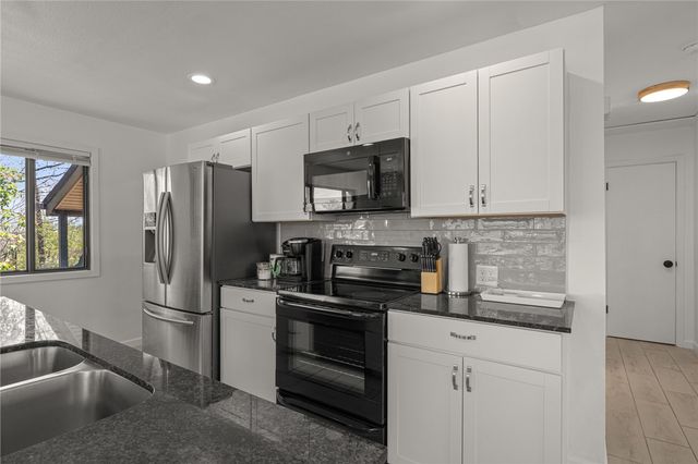 2 Southport Lane, Bella Vista, AR 72715