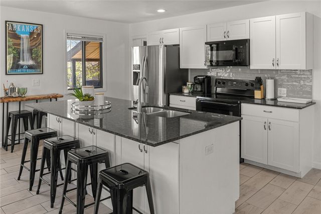 2 Southport Lane, Bella Vista, AR 72715