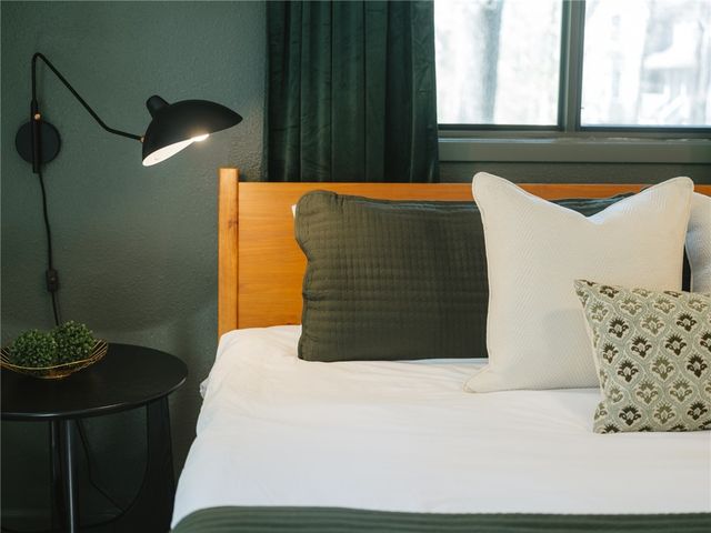 2 Southport Lane, Bella Vista, AR 72715