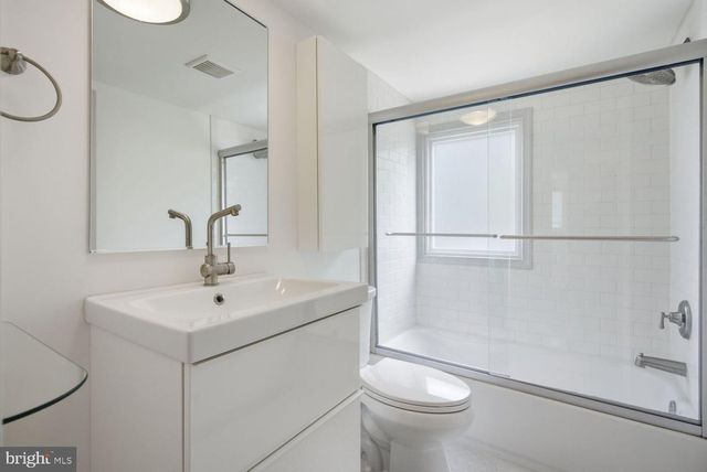 3001 LANCER PL, Hyattsville, MD 20782