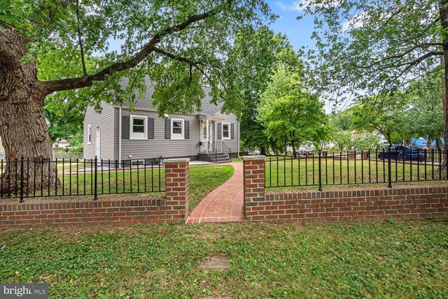 3001 LANCER PL, Hyattsville, MD 20782