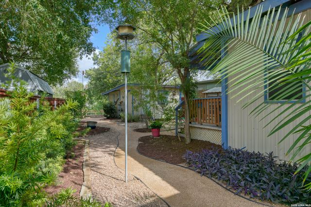 331 RIVER Bend Dr, New Braunfels, TX 78130