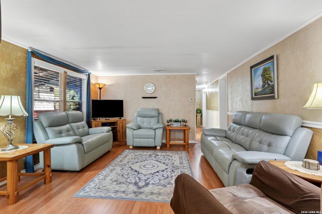 331 RIVER Bend Dr, New Braunfels, TX 78130