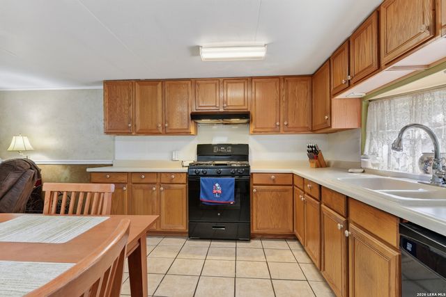 331 RIVER Bend Dr, New Braunfels, TX 78130