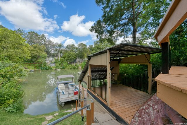 331 RIVER Bend Dr, New Braunfels, TX 78130