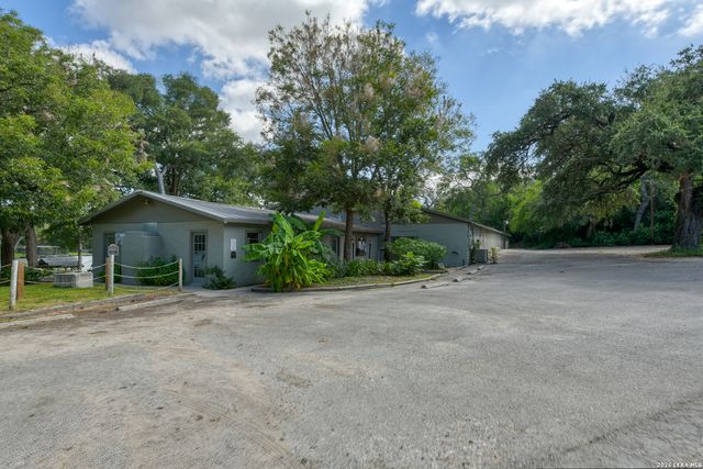 331 RIVER Bend Dr, New Braunfels, TX 78130