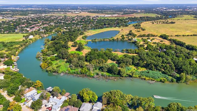 331 RIVER Bend Dr, New Braunfels, TX 78130