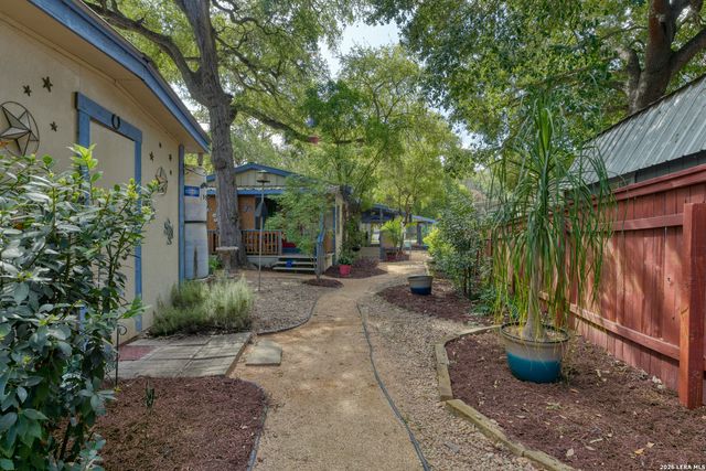 331 RIVER Bend Dr, New Braunfels, TX 78130