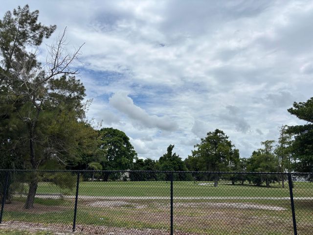 8051 S Colony Circle 107, Tamarac, FL 33321