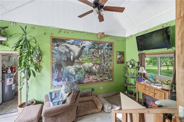 16614 S Hadsell Road, Pleasant Hill, MO 64080