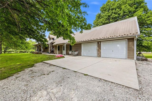 16614 S Hadsell Road, Pleasant Hill, MO 64080