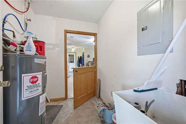 16614 S Hadsell Road, Pleasant Hill, MO 64080