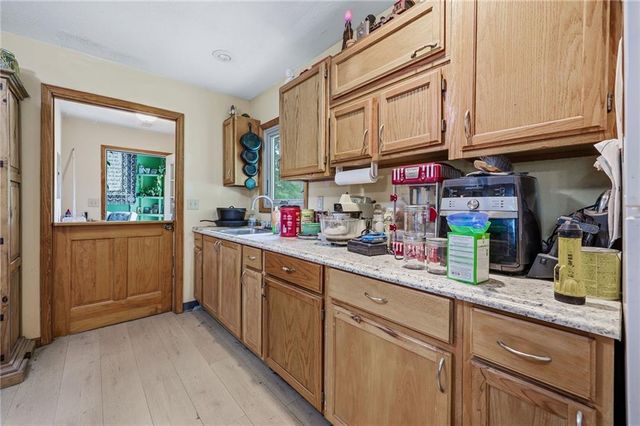 16614 S Hadsell Road, Pleasant Hill, MO 64080