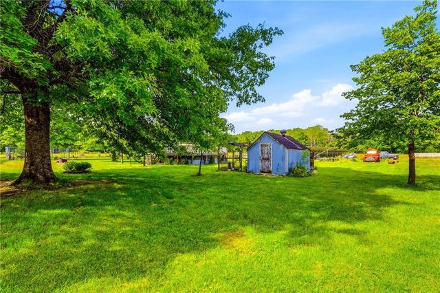 16614 S Hadsell Road, Pleasant Hill, MO 64080