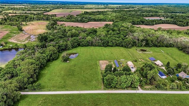 16614 S Hadsell Road, Pleasant Hill, MO 64080