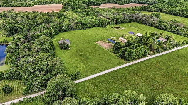 16614 S Hadsell Road, Pleasant Hill, MO 64080
