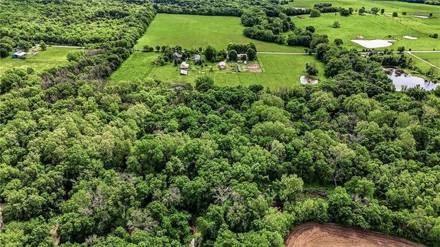 16614 S Hadsell Road, Pleasant Hill, MO 64080