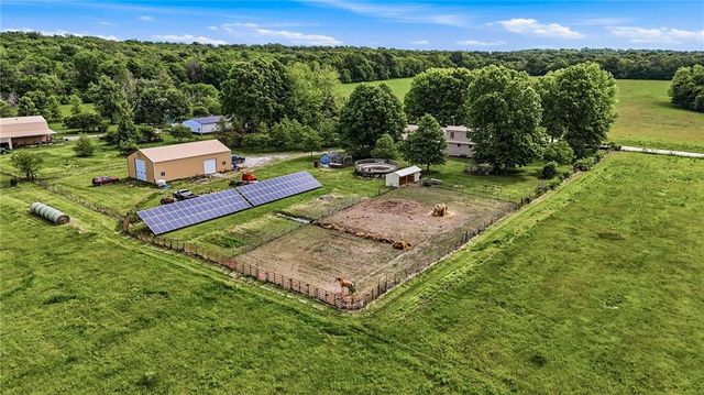 16614 S Hadsell Road, Pleasant Hill, MO 64080