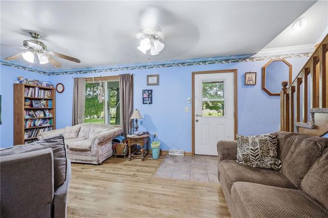 16614 S Hadsell Road, Pleasant Hill, MO 64080