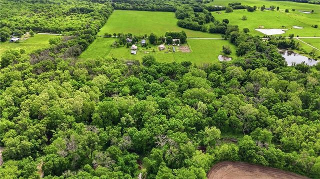 16614 S Hadsell Road, Pleasant Hill, MO 64080
