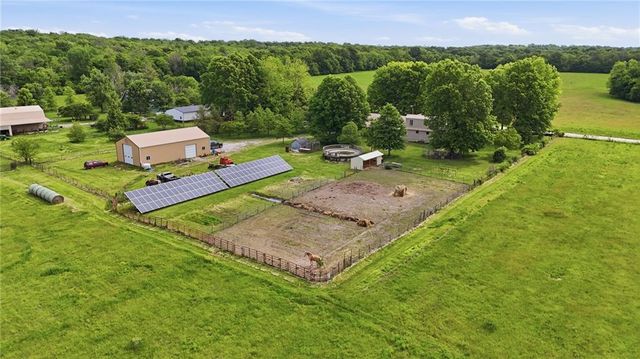 16614 S Hadsell Road, Pleasant Hill, MO 64080