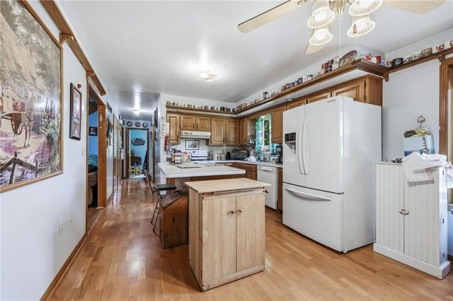 16614 S Hadsell Road, Pleasant Hill, MO 64080