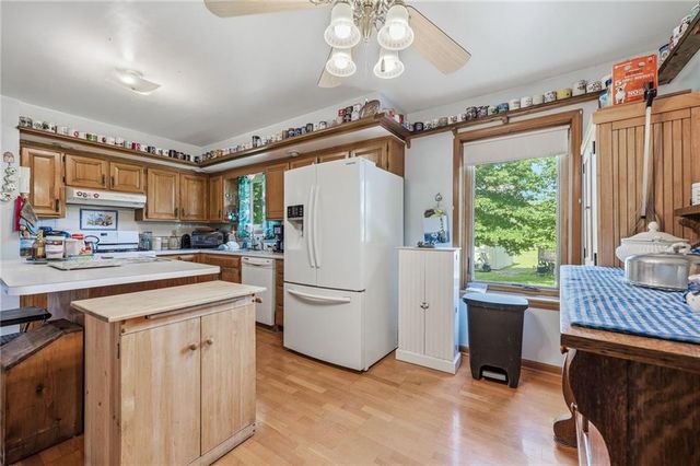 16614 S Hadsell Road, Pleasant Hill, MO 64080