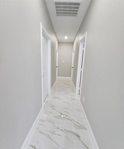 202 E 1st North Street, Kaufman, TX 75142