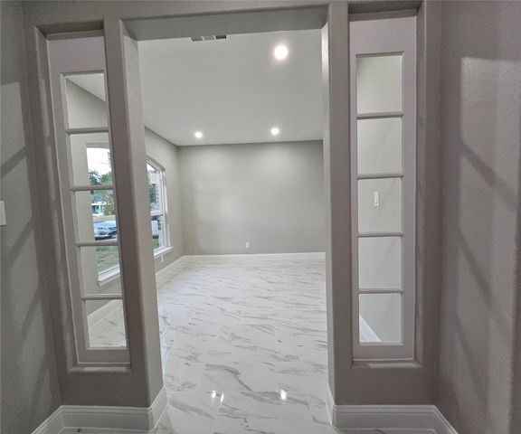 202 E 1st North Street, Kaufman, TX 75142