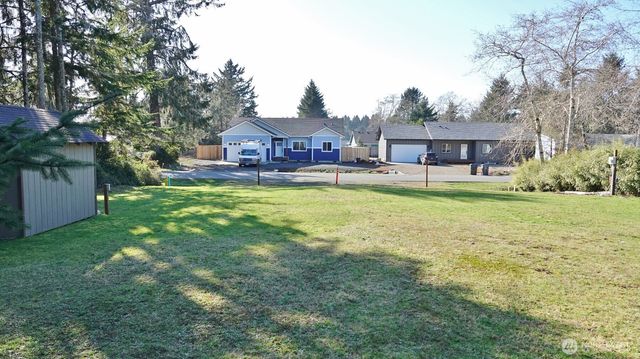 292 Duck Lake Drive SE, Ocean Shores, WA 98569