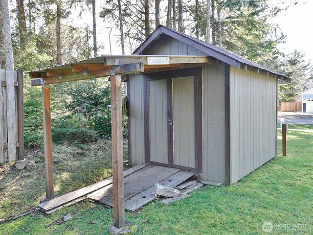 292 Duck Lake Drive SE, Ocean Shores, WA 98569