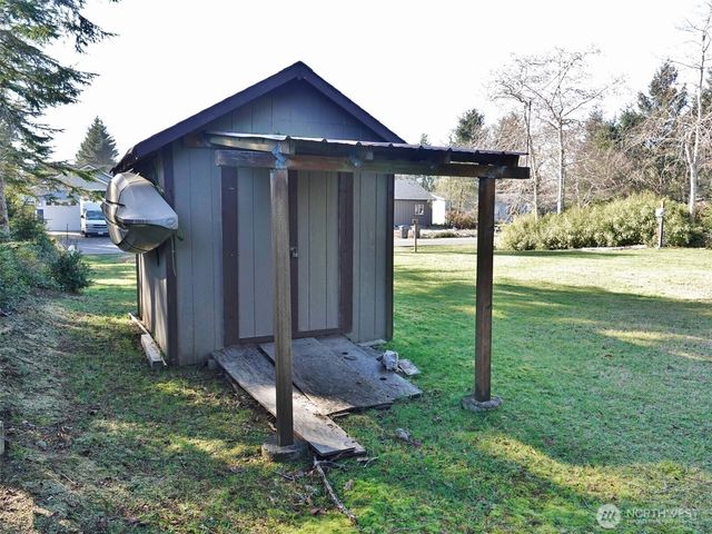 292 Duck Lake Drive SE, Ocean Shores, WA 98569