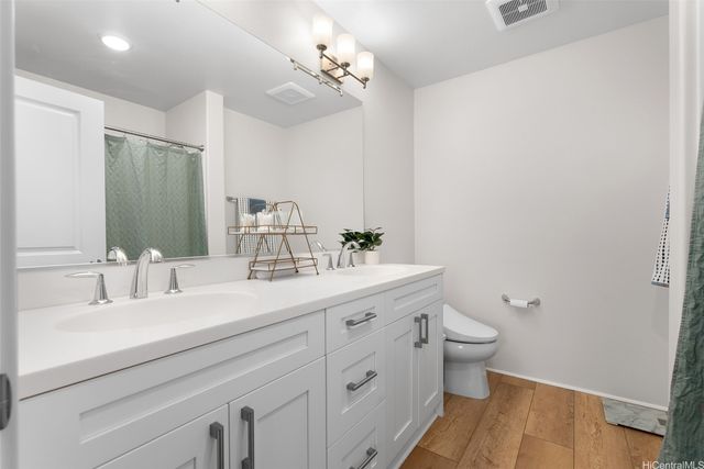 94-1133 Halekukui Street 13, Waipahu, HI 96797