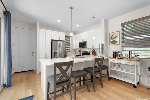 94-1133 Halekukui Street 13, Waipahu, HI 96797